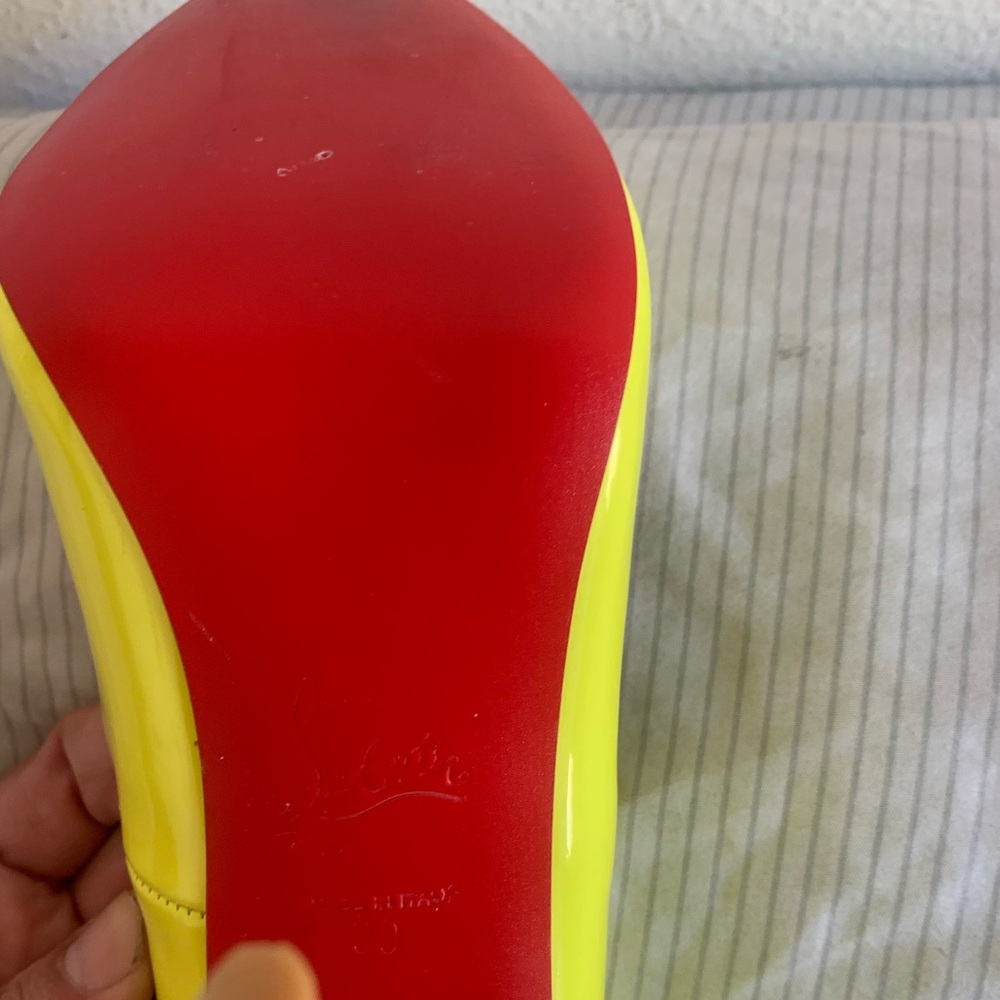 Christian Louboutin So Kate Patent Leather Neon Yellow Pumps Size EU 39 8.5 - Picture 8 of 12